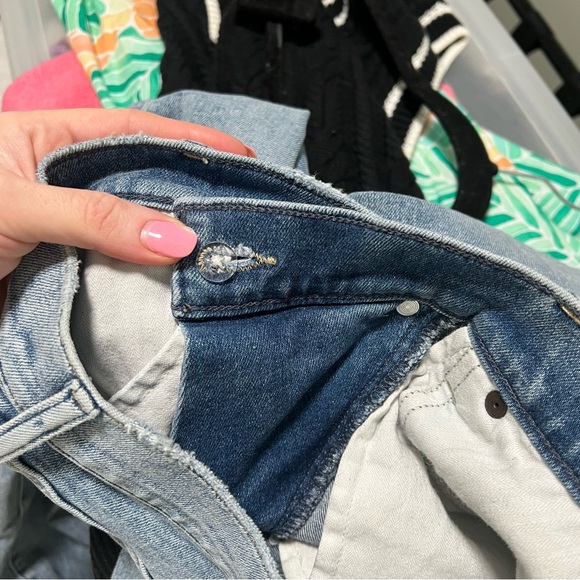 Abercrombie Light Wash Skinny Jeans - Picture 6 of 8